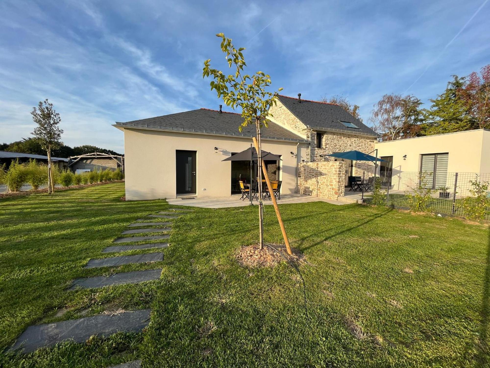 Gite Familial Renove, Proche Canal, Terrasse, Jardin, Et Verger Commun, A 20 Km De Nantes - Fr-1-306-1262 Nort-sur-Erdre  外观 照片